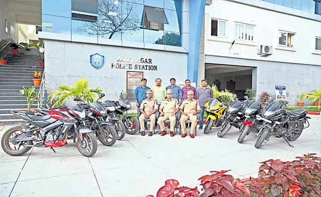 Three Held In Hyderabad for Pulsar Sports Bikes Theft  - Sakshi