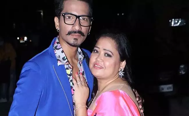 Bharti Singh breaks downabout her father have no photos of him - Sakshi