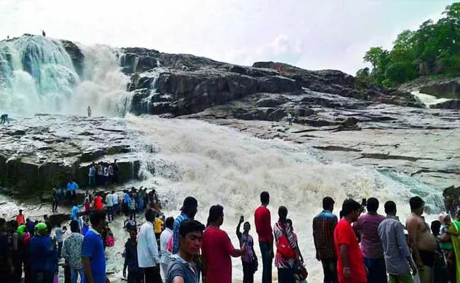 Heavy Rains In Adilabad, Kuntala Waterfalls Attracts Tourists - Sakshi