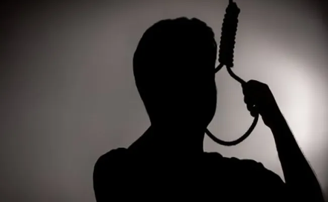 Young Man Committed Suicide In Karnataka - Sakshi