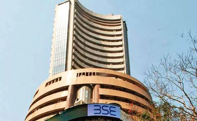 Market Live Updates Sensex, Nifty Trade Flat - Sakshi