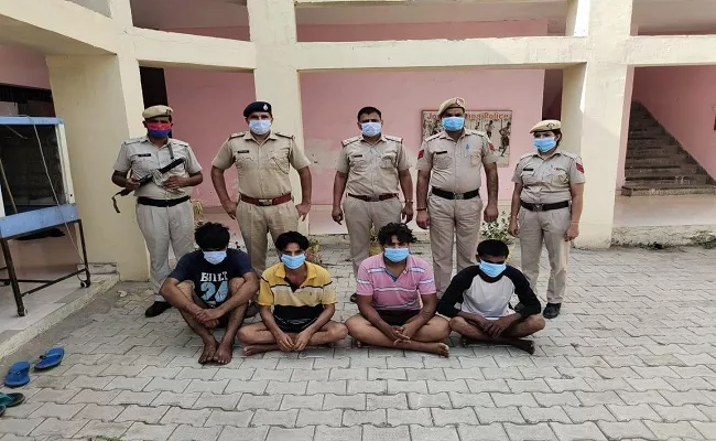 Nuh Police Arrested Highway Gang to be Involved in 10 Cases of Molestation - Sakshi