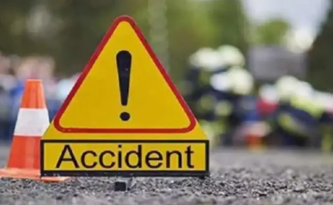 Hyderabad: Lorry Driver Causes Man Deceased By Careless Driving - Sakshi