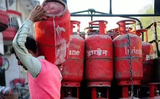 Iocl Has Rolled Out A New Brand Of Liquefied Petroleum Gases Lpg Cylinders  - Sakshi