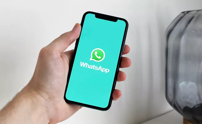 Whatsapp Has A New Feature That Can Make Send Hd Photos And Store Chat - Sakshi