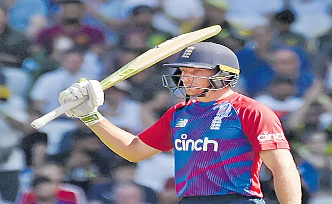 England beat Pakistan by 45 runs in second T20 to level series - Sakshi