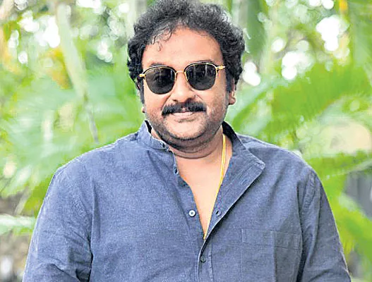 Bollywood industry welcomes to Telugu directors - Sakshi