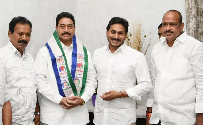 Ex MLA SM Ziauddin Joins In YSR Congress Party - Sakshi