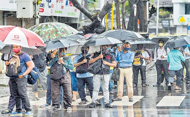 Heavy Rains In Mumbai forecast Another Five Days - Sakshi