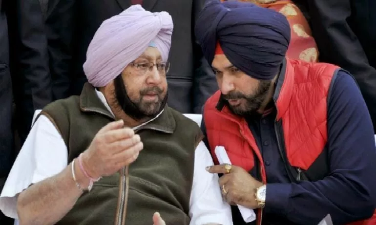 Punjab CM Media Advisor Captain Will Not Meet Sidhu Unless He Publicly Apologizes - Sakshi