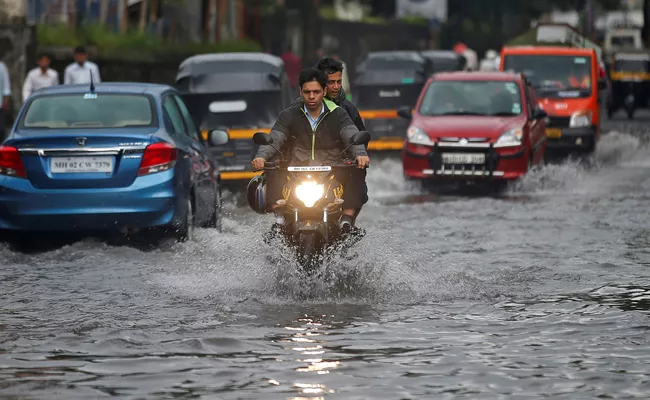 Heavy Rains In AP Due To Low pressure In Bay of Bengal - Sakshi