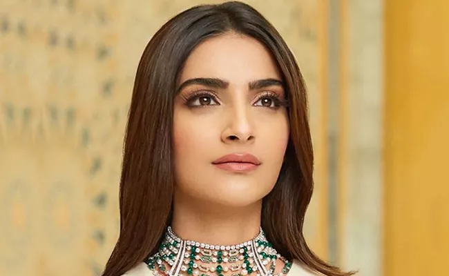 Sonam Kapoor Quashes Pregnancy Rumours With Sassy Social Media Post - Sakshi