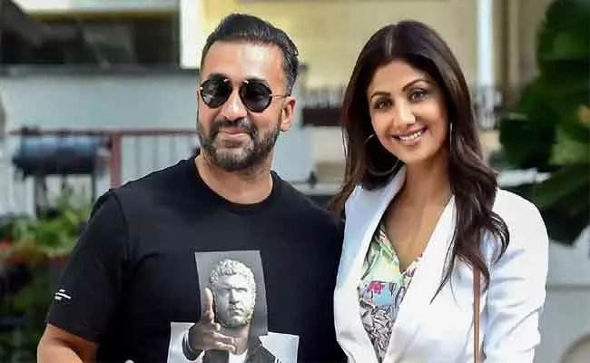 Shilpa Shetty May Arrest In Pornography Case - Sakshi