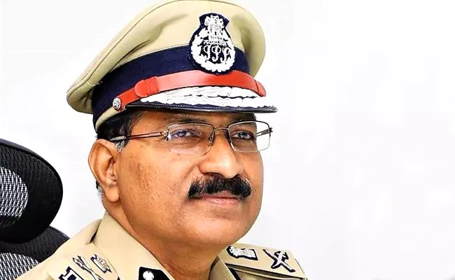 Telangana: Dgp Mahender Reddy Sudden Tour To New Delhi - Sakshi