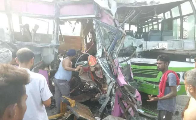 Punjab: Three Congress Workers Life End In Bus Accident At Moga - Sakshi