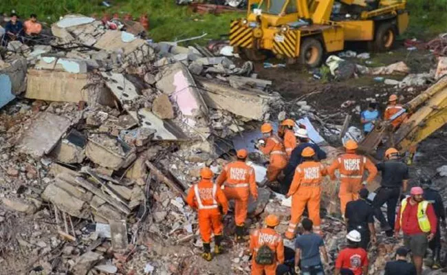 Several Dead In Building Collapses in Mumbai Govandi Area - Sakshi