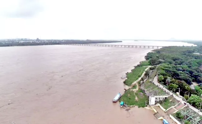 Godavari Water Level Reaches 48 Feet At Bhadrachalam - Sakshi