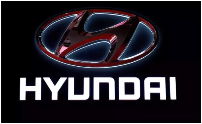 Hyundai Motors India Support Customers In Mumbai Whose Vehicles Affected Due To Heavy Rainfall  - Sakshi