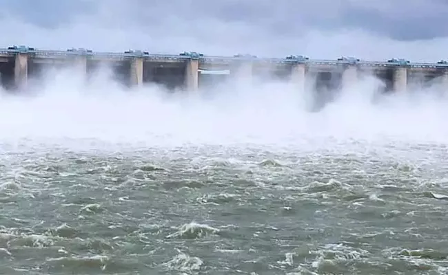 Krishna River Flood Water into Srisailam - Sakshi