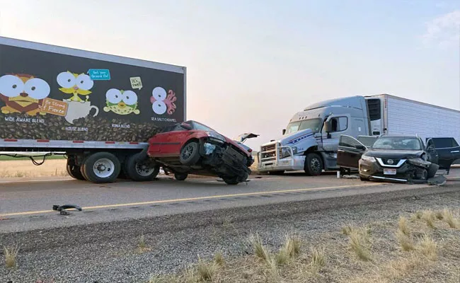 A Road Accident Occurred Due To A Sandstorm 8 Succumb In The US State Of Utah - Sakshi