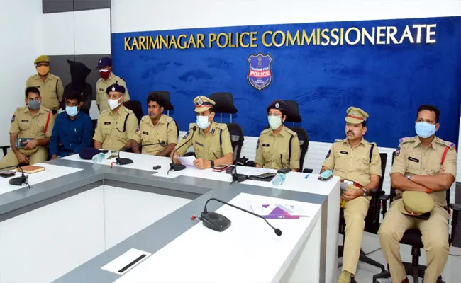 Husband Assassinate His Wife In Karimnagar - Sakshi