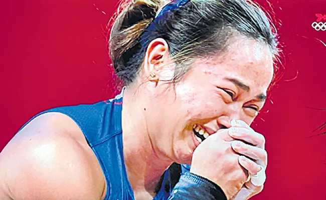 Weightlifter Hidilyn Diaz Wins First Ever Olympic Gold For Philippines - Sakshi