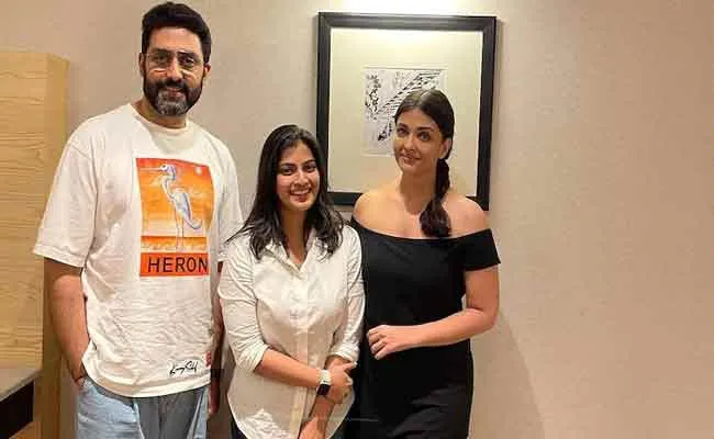 Varalaxmi Sarathkumar Meets Aishwarya Rai and Abhishek Bachchan - Sakshi