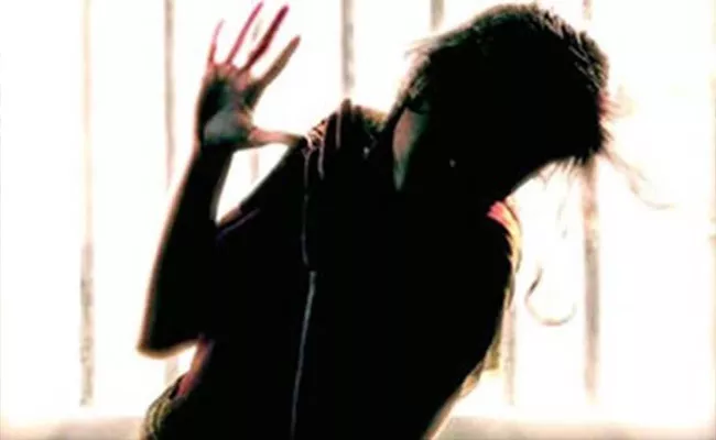 Boy Molested on Girl In Hyderabad - Sakshi