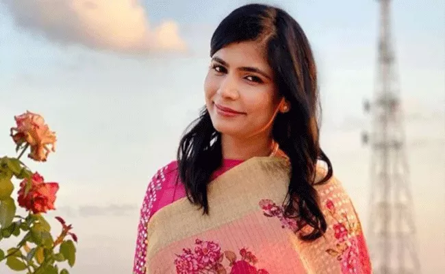 Chinmayi Sripaada Quashes Pregnancy Rumour - Sakshi