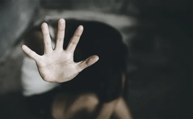 Groups Of Men Molested Minor Girl In Karnataka - Sakshi