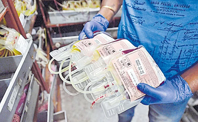 63 Districts In Country Without Blood Banks - Sakshi