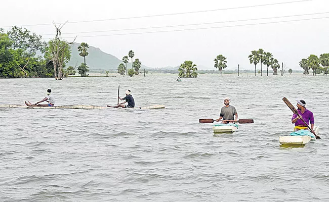 Photo Feature in Telugu: Fishing Gullakota, Khammam Mirchi, BB Peta School - Sakshi