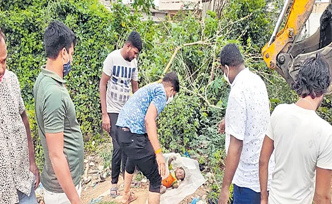 Grandmother Throw Her Grandson Into Pond In Sangareddy - Sakshi