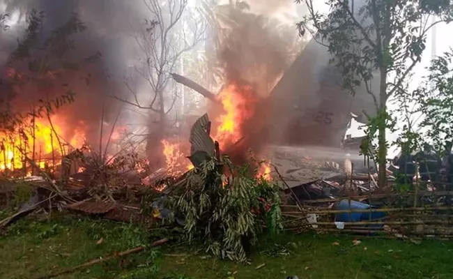 Philippines Plane Crash 17 Deceased And Rescue Continues - Sakshi