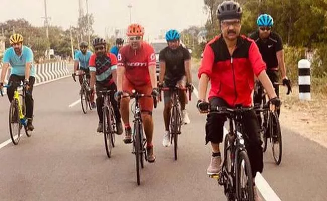 CM MK Stalin Fitness Bicycle Riding In Tamil Nadu - Sakshi