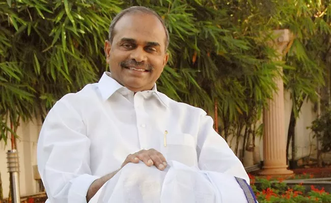 YS Rajashekar Reddy Help Visakhapatnam Student When He Was Opposition Leader - Sakshi