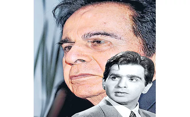 Bollywood Tragedy King Dilip Kumar Dies At 98 - Sakshi