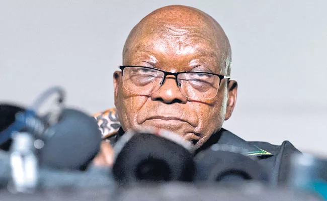 Former South African leader Jacob Zuma surrenders to police - Sakshi