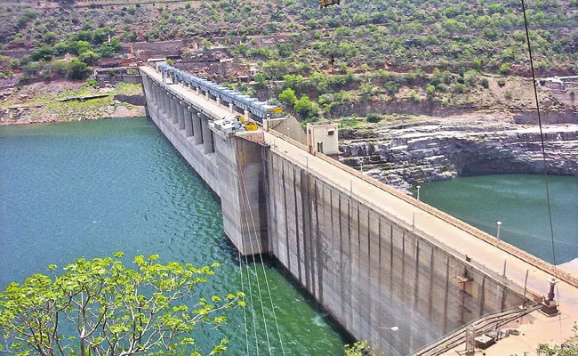 Telangana govt uninterrupted power generation at Srisailam and other projects - Sakshi