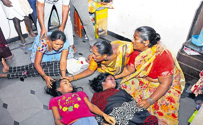 Tragedy In Yadadri Bhuvanagiri Disrtict - Sakshi