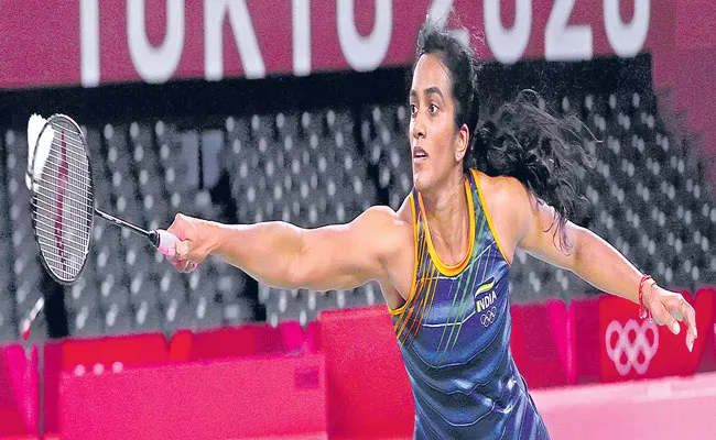 PV Sindhu defeated in semifinals of badminton women singles at Tokyo - Sakshi