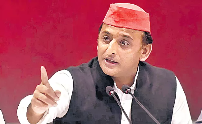 BJP Using e-Ravanas On Social Media To Spread Hate: Akhilesh Yadav - Sakshi