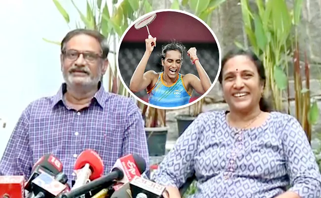 Father Ramana Reaction On Winning PV Sindhu Bronze Medal In Olympics - Sakshi