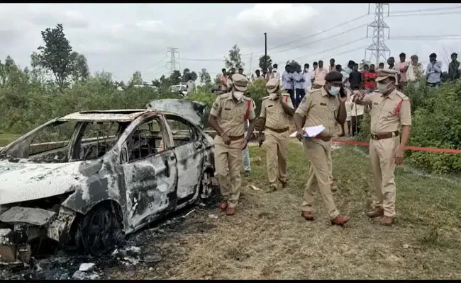 Deadbody On Car Dicky Set On Fire Medak Update - Sakshi