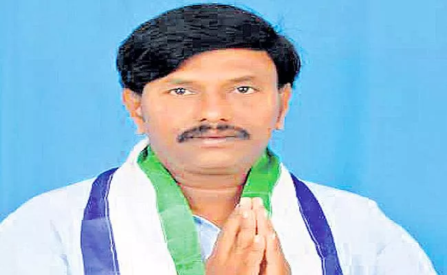 Ysrcp Councilor Asssinate Accused Caught By Police - Sakshi