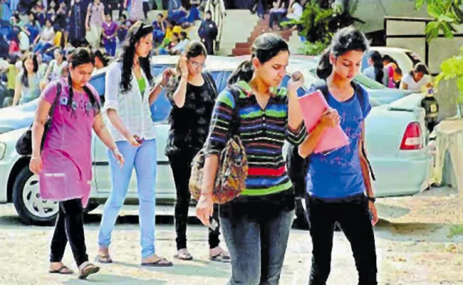 Migration Certificates for Andhra Pradesh Tenth Students - Sakshi