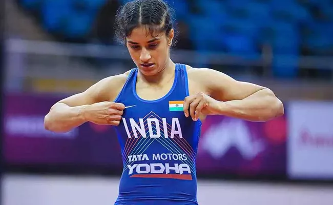 Iam Truly Broken Says Vinesh Phogat Unsure Of Returning To Wrestling - Sakshi