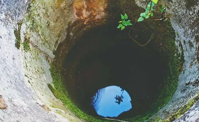 Jagtial Woman Ends Life With Her Children Jumps Into Well - Sakshi