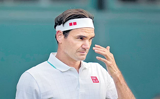 Federer says return date uncertain - Sakshi