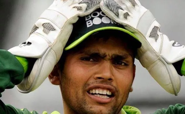 Pakistan Independence Day Kamran Akmal Trolled For Misspell - Sakshi